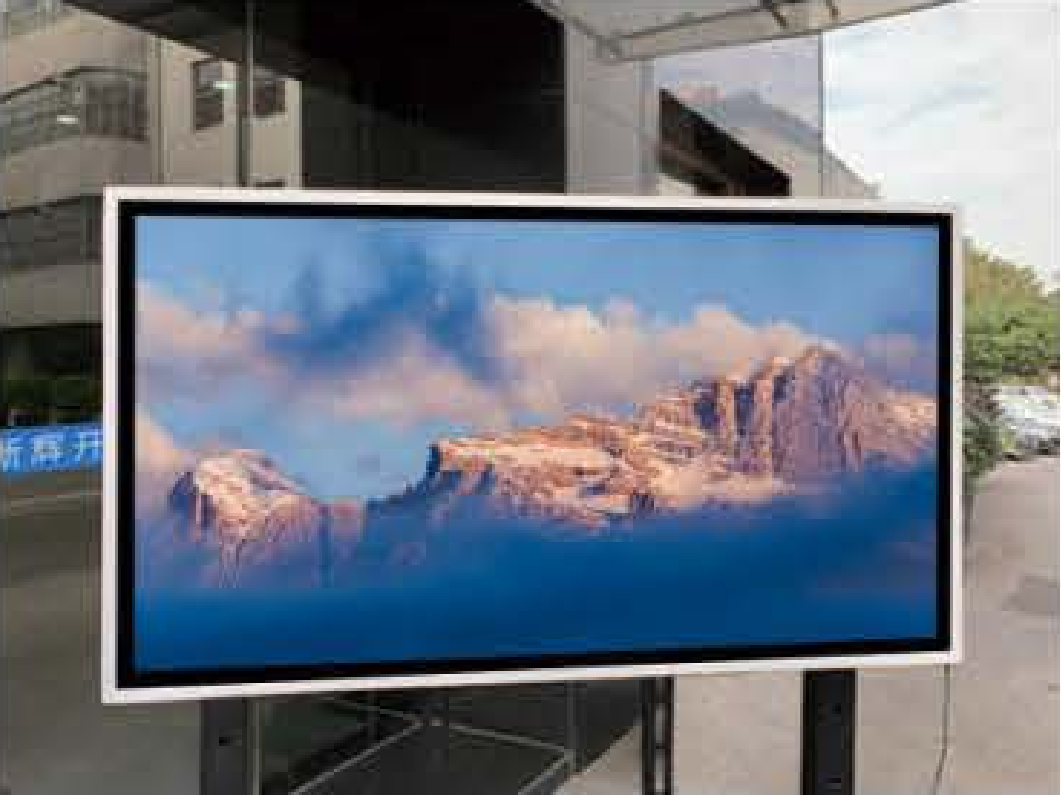 条形智能阳光屏智慧升级，功耗减倍体验加倍